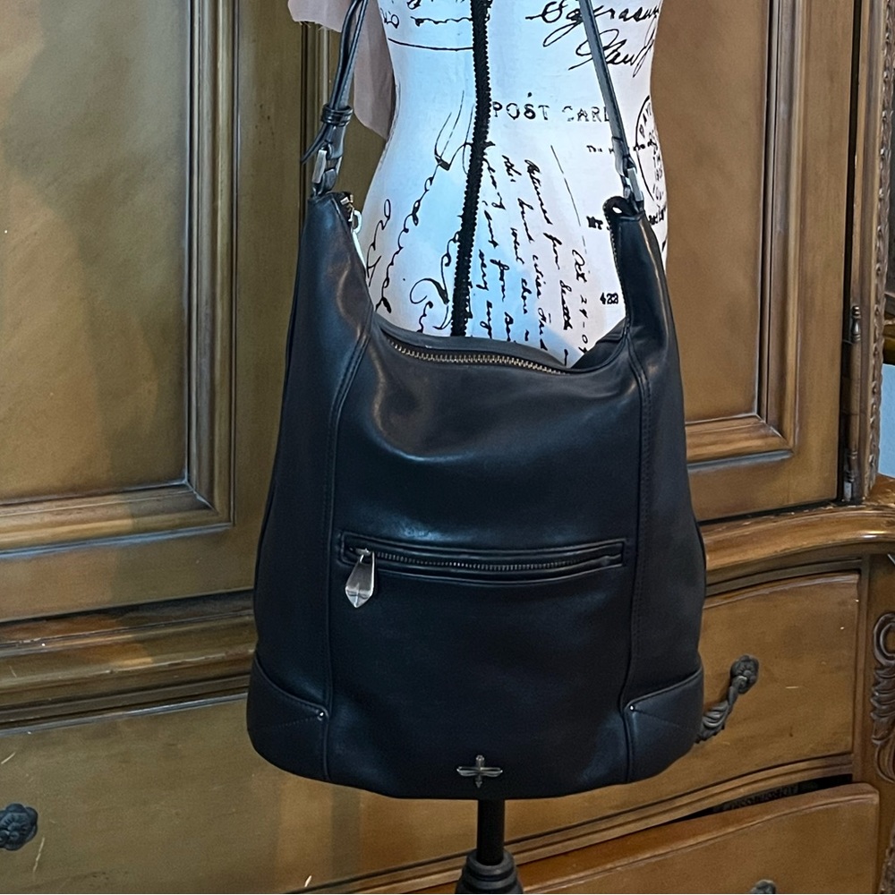 Pour la Victoire black leather bag